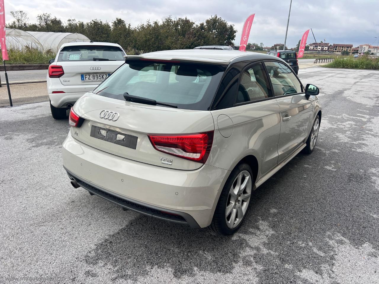 AUDI A1 1.0 82CV TFSI Admired S-LINE CERCHI 17