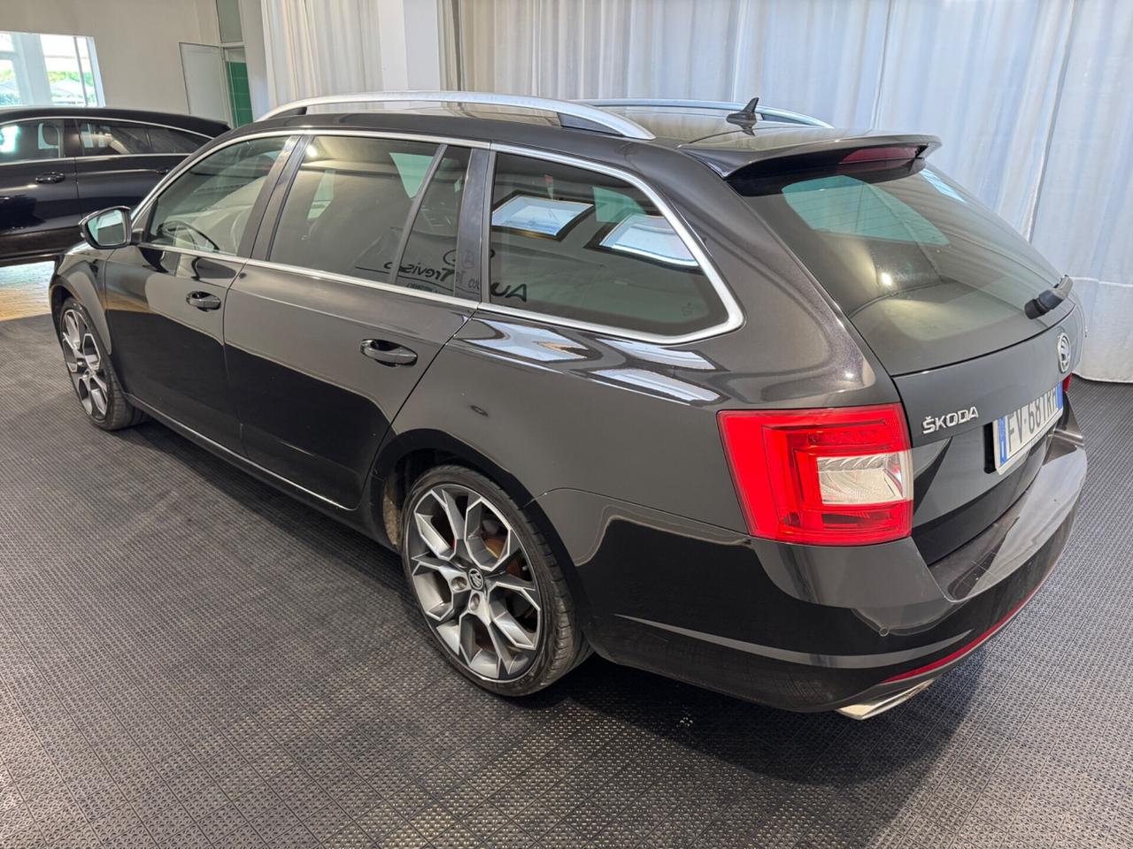 Skoda Octavia 2.0 TDI DSG Wagon RS FULL!!
