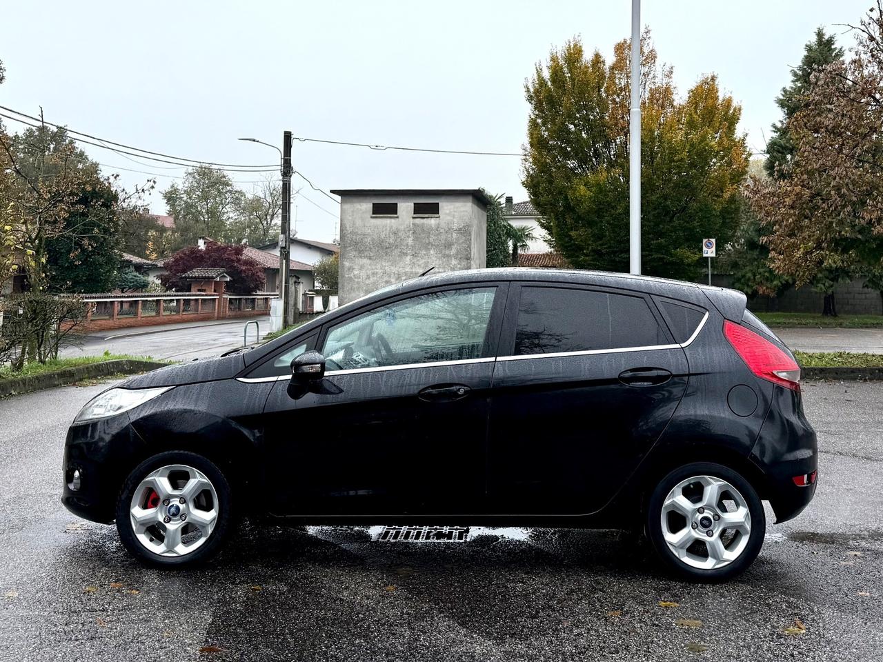 Ford Fiesta Fiesta+ 1.4 5 porte Bz.- GPL