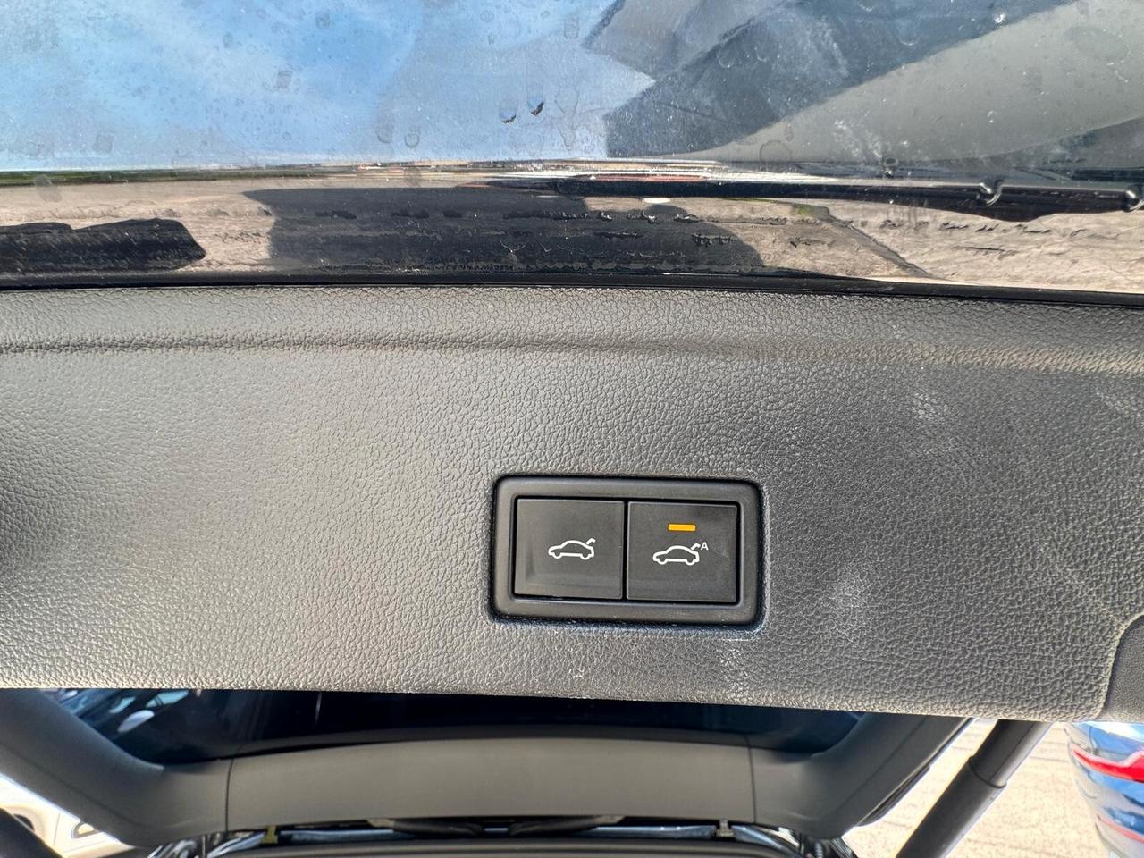 Volkswagen Touareg 3.0 V6 TSI R LINE