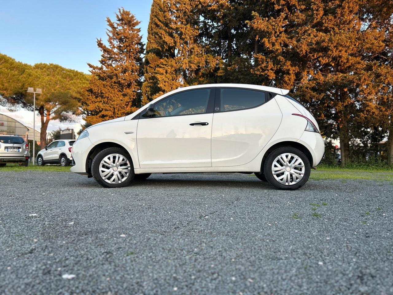 Lancia Ypsilon 1.0 Hybrid*NEOPATENTATI*UNIPRO*