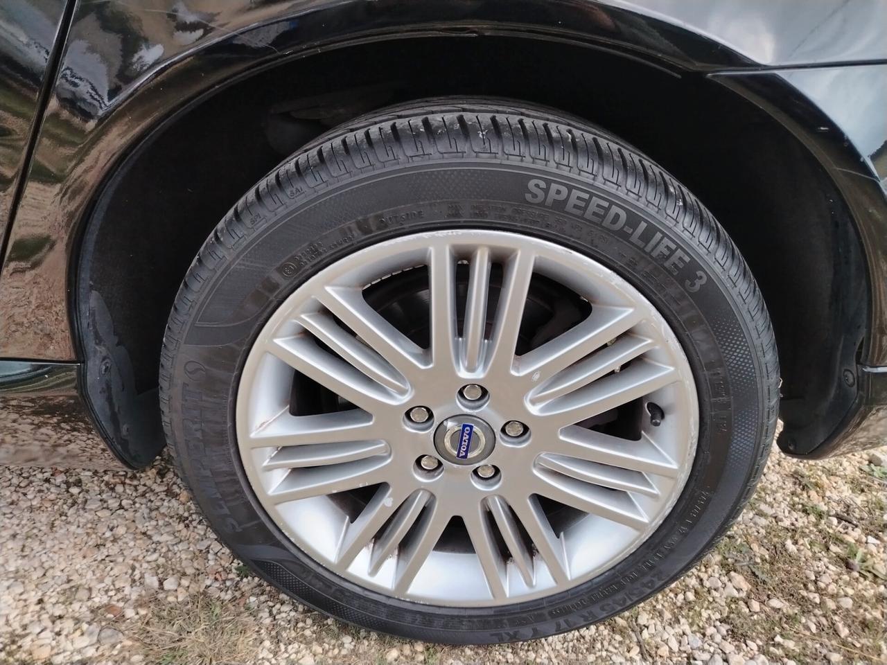 Volvo V70 2.4 D5 Summum