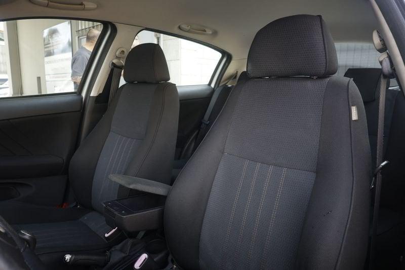 Alfa Romeo 147 Alfa Romeo 147 5p 1.6 ts 16v BlackLine 105cv ANNO 2005
