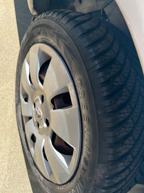 TOYOTA YARIS 1,0 BENZINA