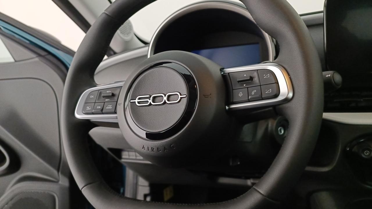 FIAT 600 1.2 hybrid 110cv auto