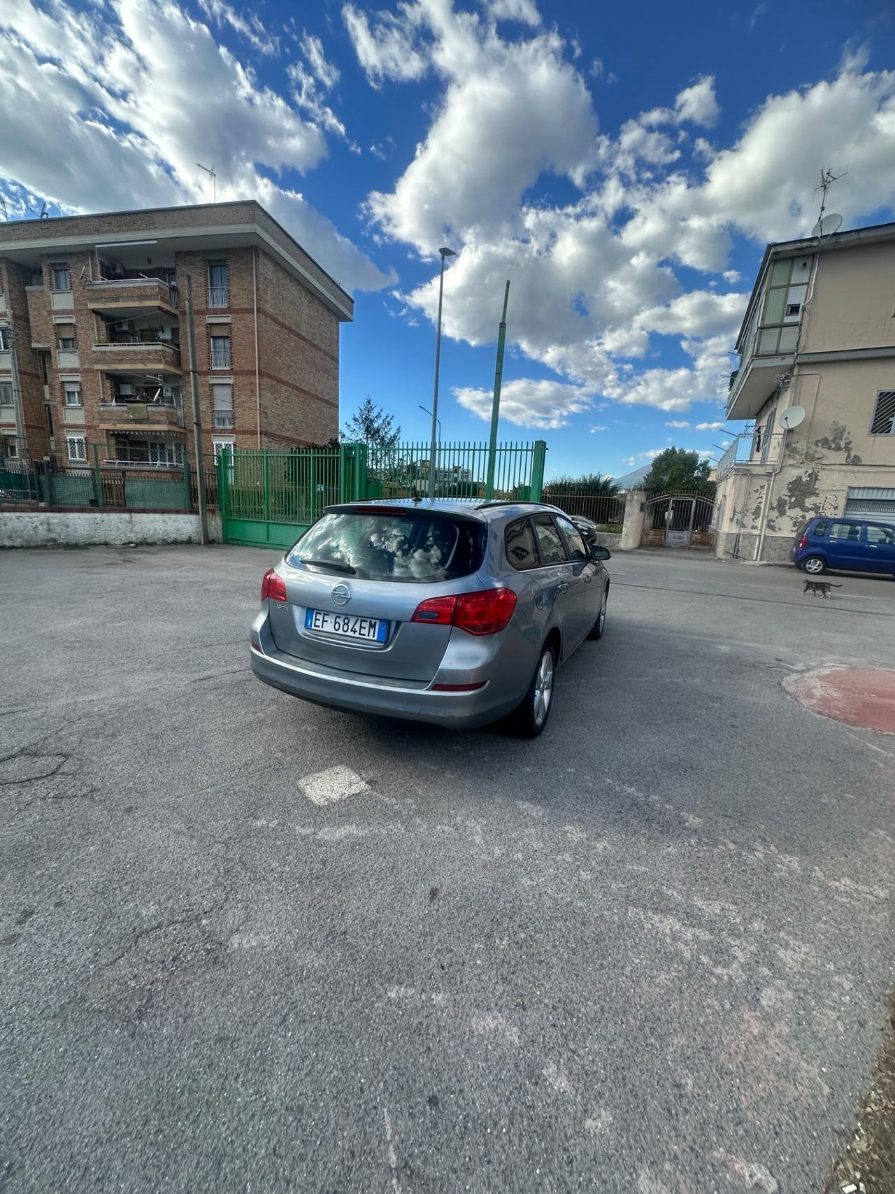 Opel Astra 1.4 100CV Sports Tourer Cosmo