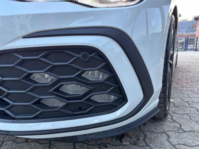 VOLKSWAGEN Golf VIII 2.0 TSI DSG GTI