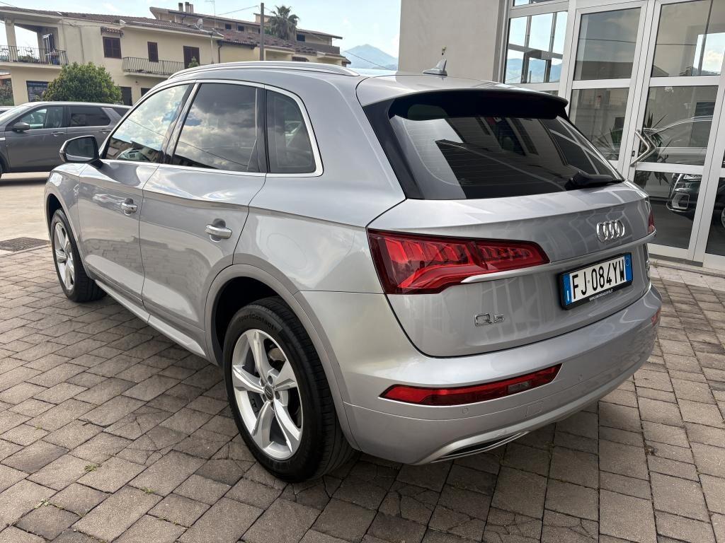 Audi Q5 2.0 TDI 190 CV quattro S tronic Business Sport