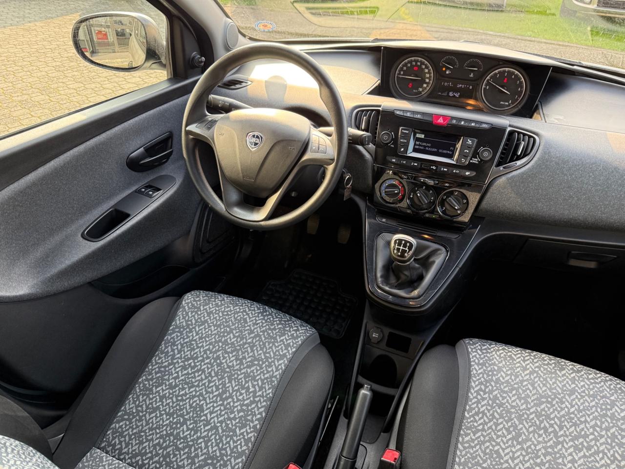 Lancia Ypsilon 1.2 69 CV 5 porte GPL Ecochic Platinum