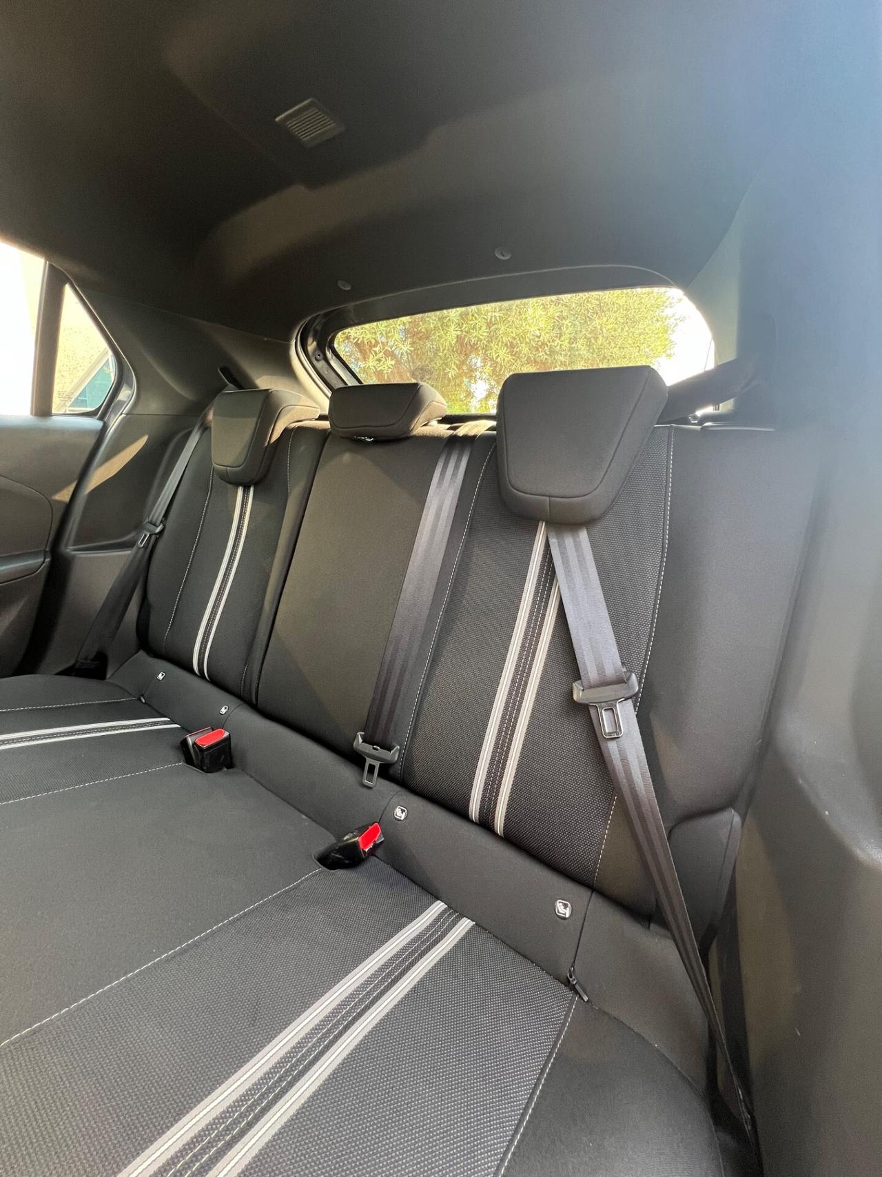 Opel Corsa 1.2 GS 75CV - possibilità noleggio no scoring