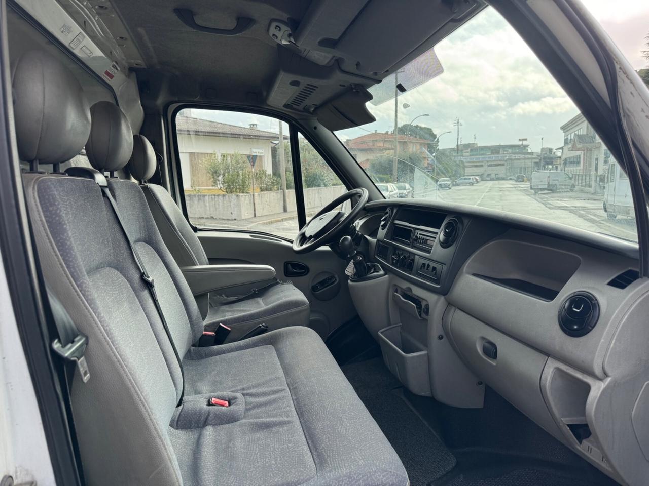 Nissan Interstar V28 2.5 dCi/100 PC-TN Fu.Easy