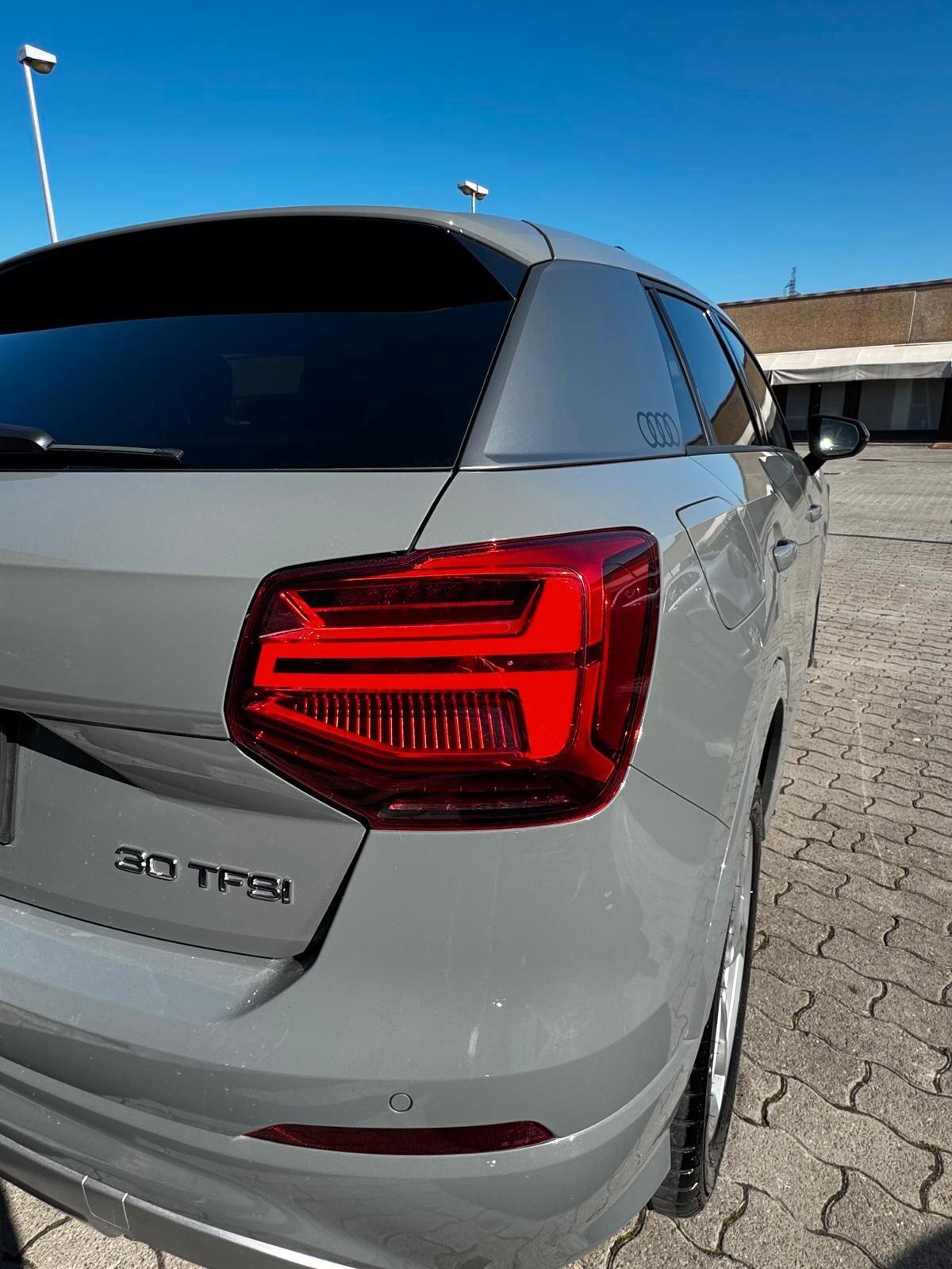 Audi Q2 30 TFSI Business