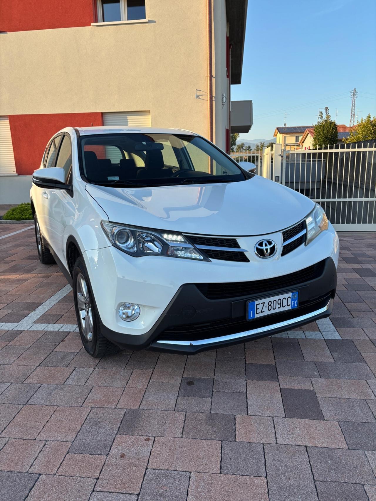 Toyota RAV 4 RAV4 2.0 D-4D 2WD Active