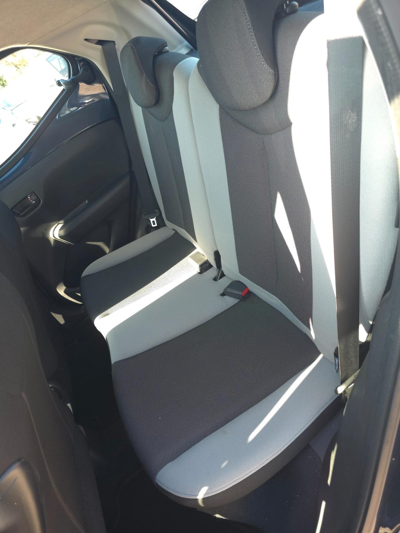 Toyota Aygo 1.0 VVT-i 69 CV 5 porte x-play MMT