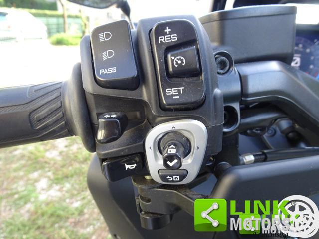 YAMAHA T-Max 560 TECH