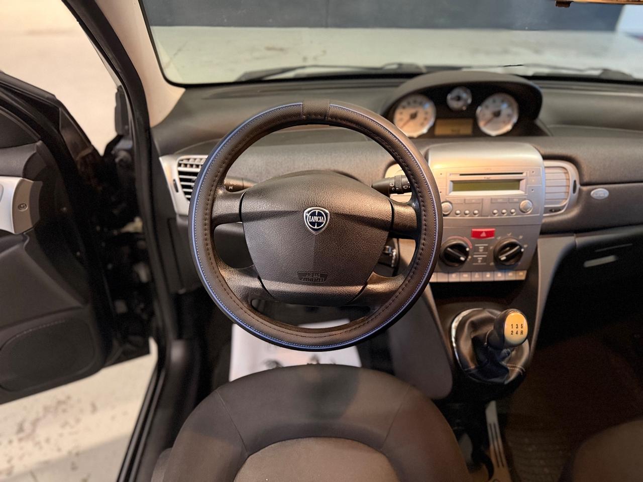 Lancia Ypsilon 1.3 MJT 75 CV Unyca NEOPATENTATI