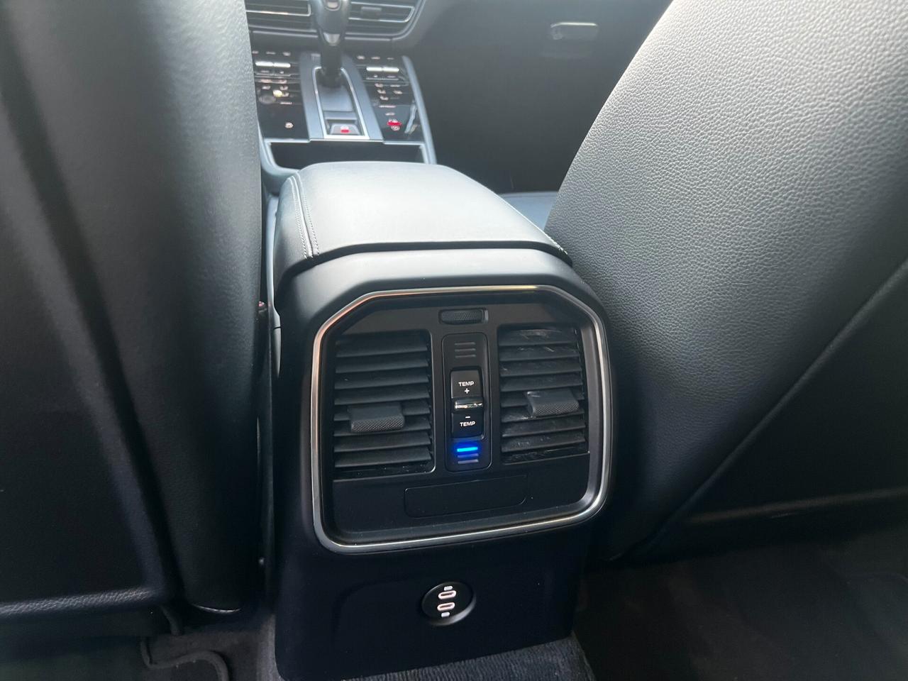 Porsche Macan 2.0 265- TOTAL BLACK-TETTO-2022