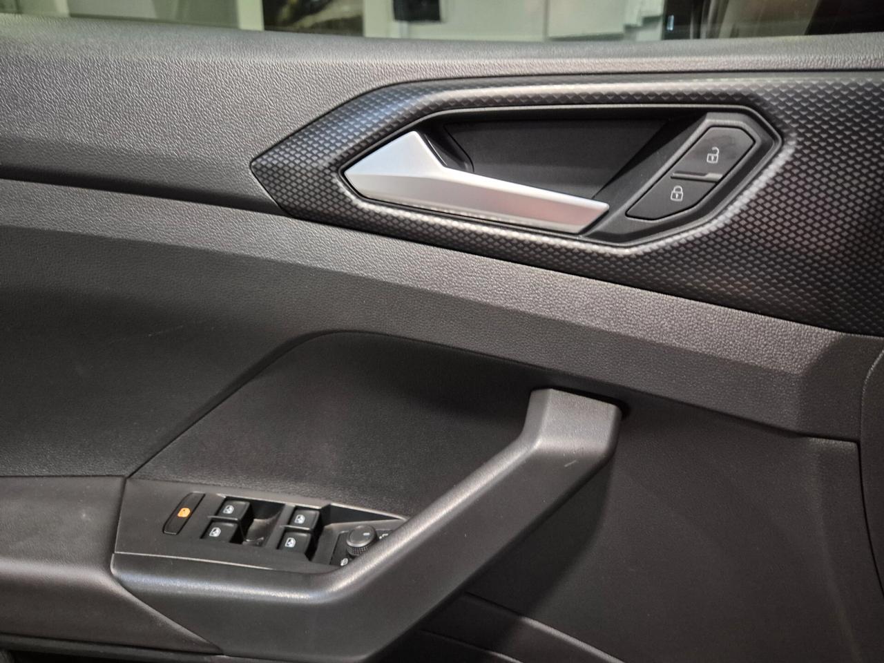 Volkswagen T-Cross 1.0 TSI 110 CV r line