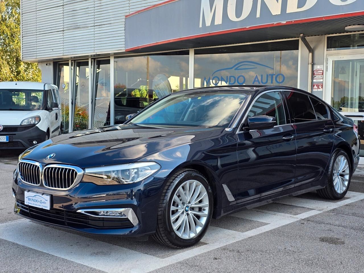Bmw 530d xDrive Luxury 265cv PARI A NUOVO!!
