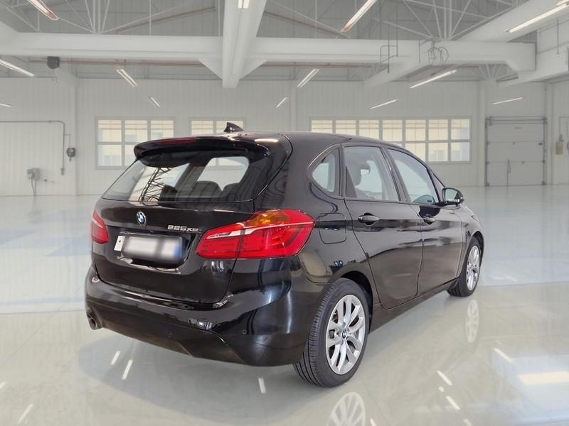 BMW 225 e ACTIVE TOURER iPerformance Business autom.
