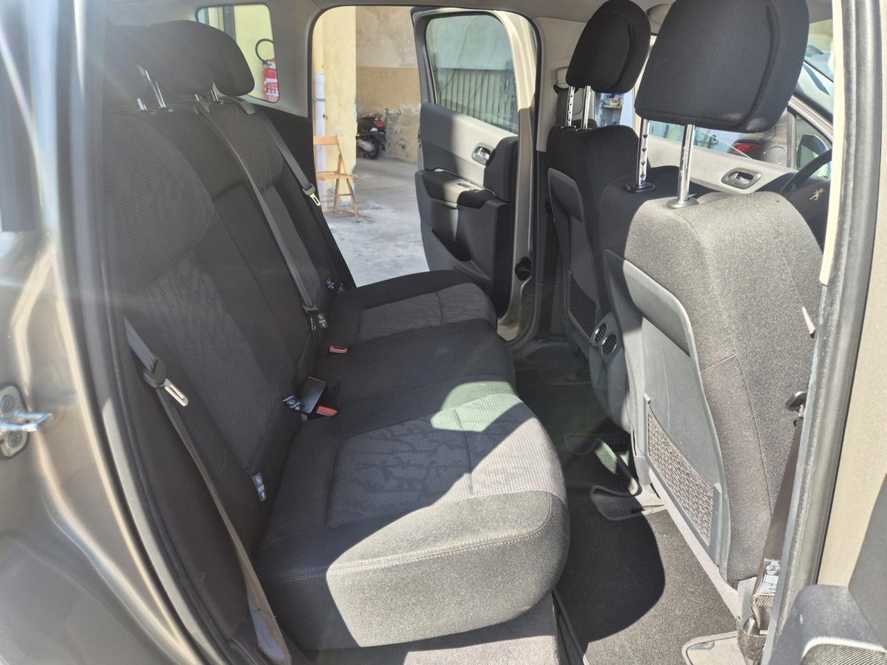 Peugeot 3008 1.6 HDi 110CV Tecno