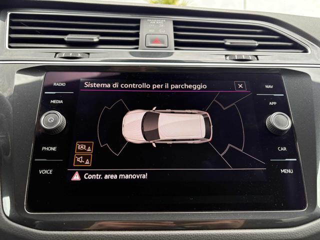 VOLKSWAGEN Tiguan 2.0 TDI 150 CV DSG R-Line TOTAL BLACK