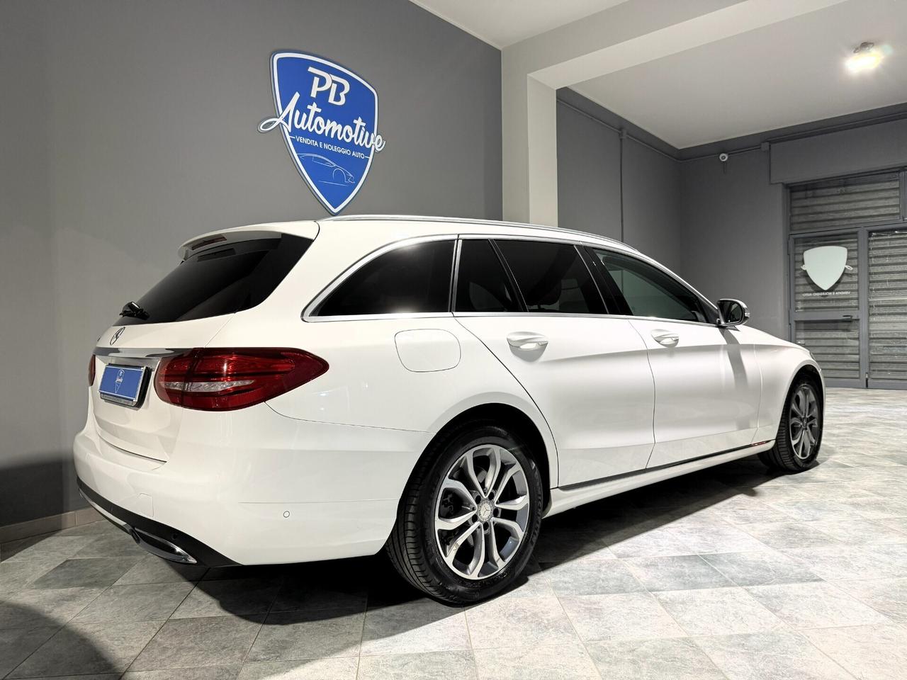 MERCEDES C 220CDI PREMIUM FULL LED UNICO PROP.