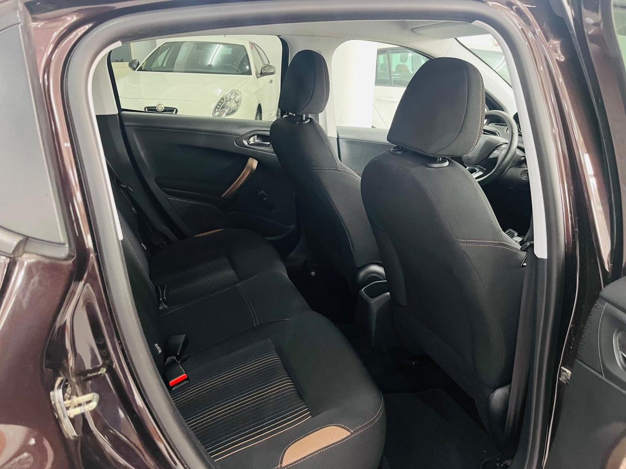 Peugeot 208 1.6 e-HDi 92 CV Style anno 2013