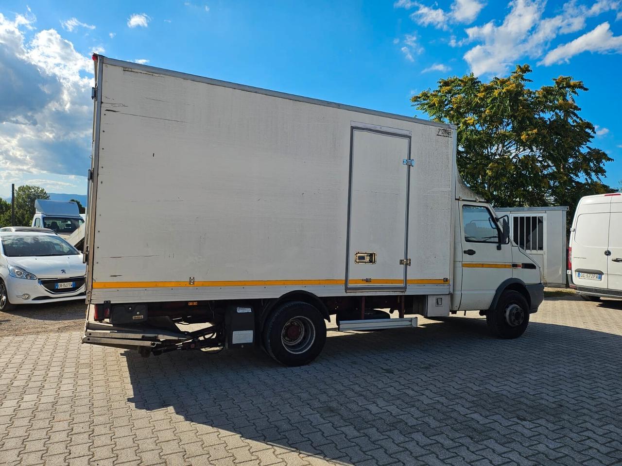 Iveco Daily SPONDA CARICATRICE CENTINA FIORI PATENTE C