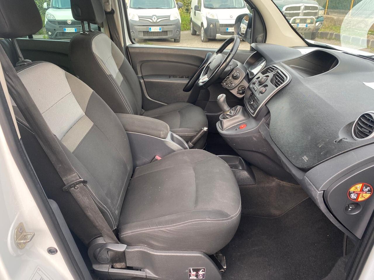 Renault Kangoo d.c.i. 5.--p.o.s.t.i.