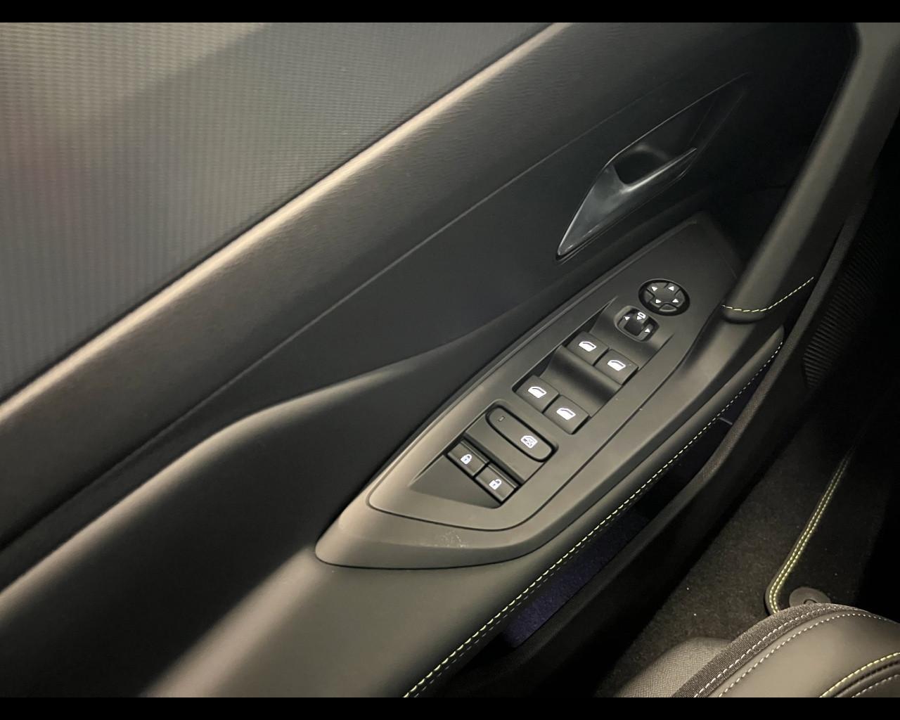 PEUGEOT Nuova 408 - Hybrid 136 e-DCS6 GT
