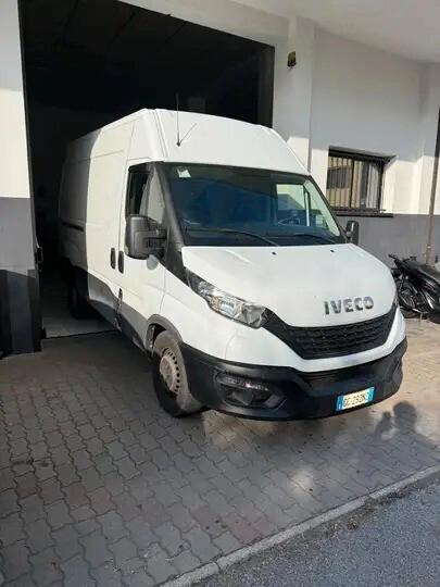 Iveco Daily 33S12V 2.3