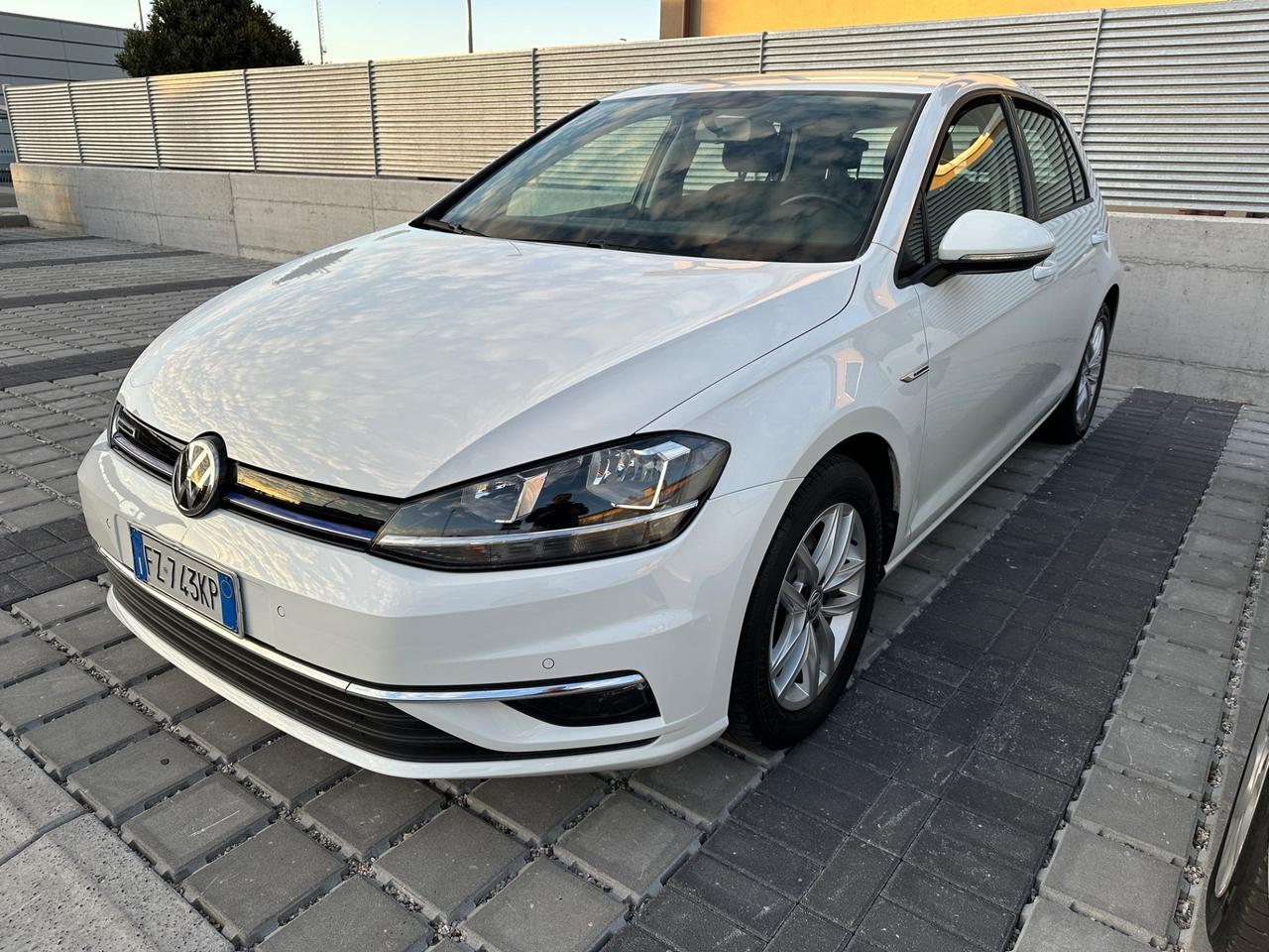 Volkswagen Golf 1.5 TGI DSG 5p. Business BlueMotion Technology METANO