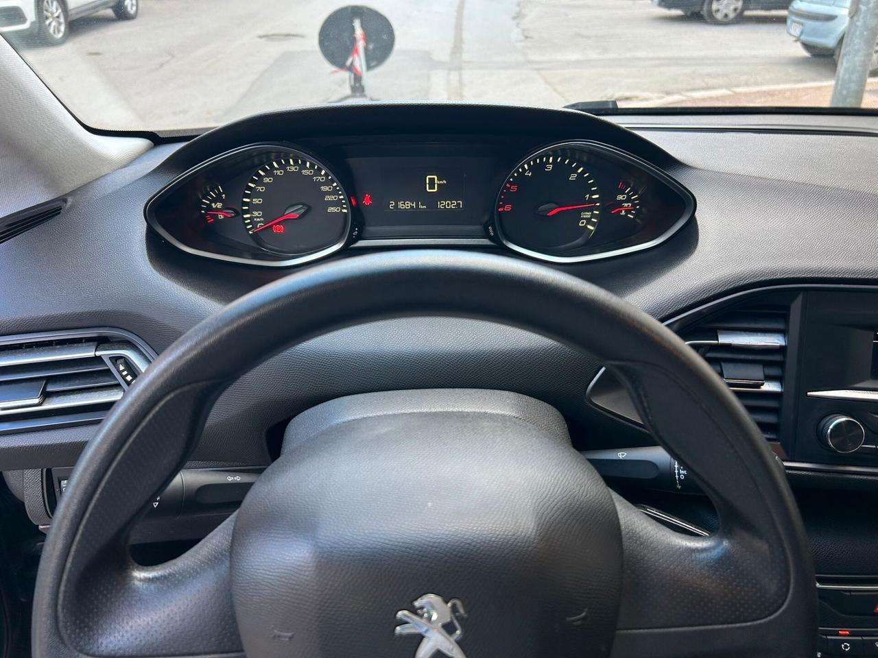 Peugeot 308 BlueHDi Business 2015