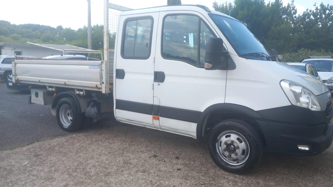 Iveco Daily 35C15D 2.3 HPT doppia cabina 7 posti trilaterale