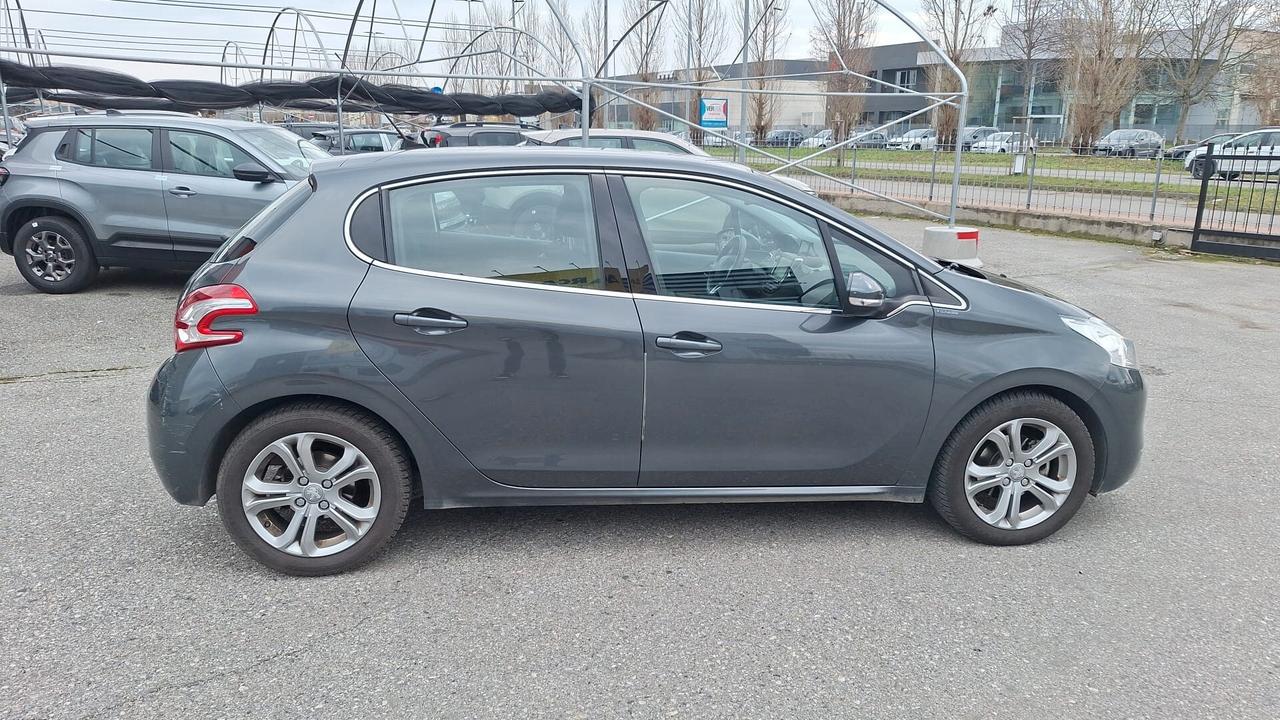 Peugeot 208 1.6 e-HDi 92 CV Stop&Start 5 porte Allure