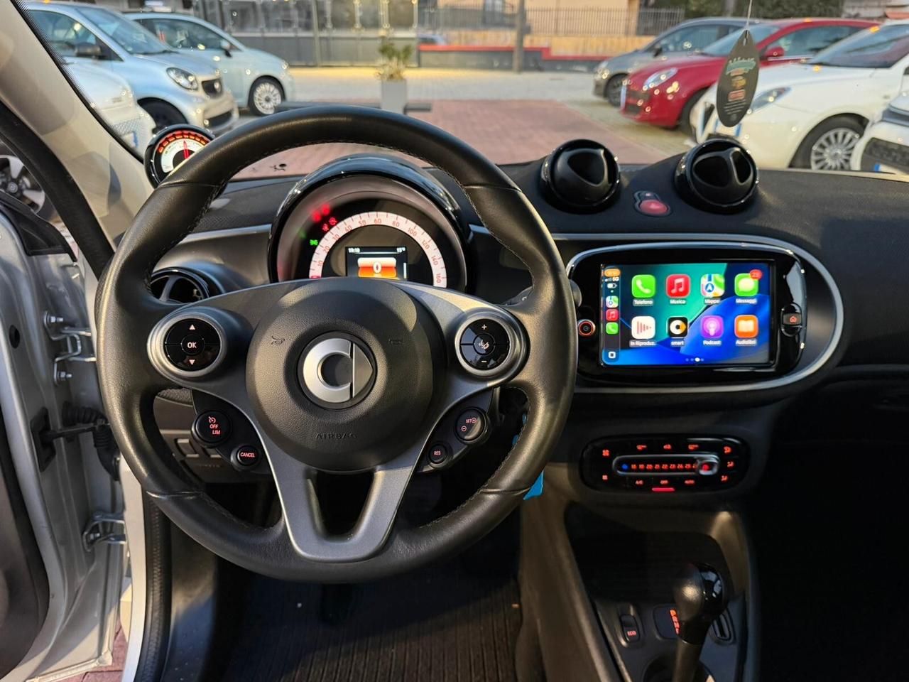 Smart ForFour EQ Pulse