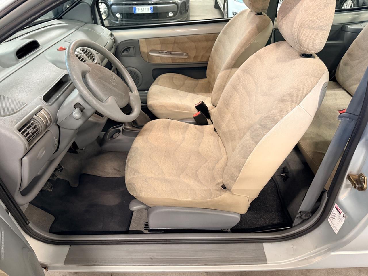 Renault Twingo 1.2i cat Authentique