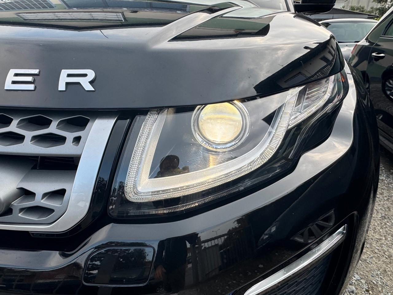 Land Rover Range Rover Evoque 2.0 TD4 4x4 Auto F1 – 2019 – 90.000 KM – Navigatore – Pari al Nuovo!