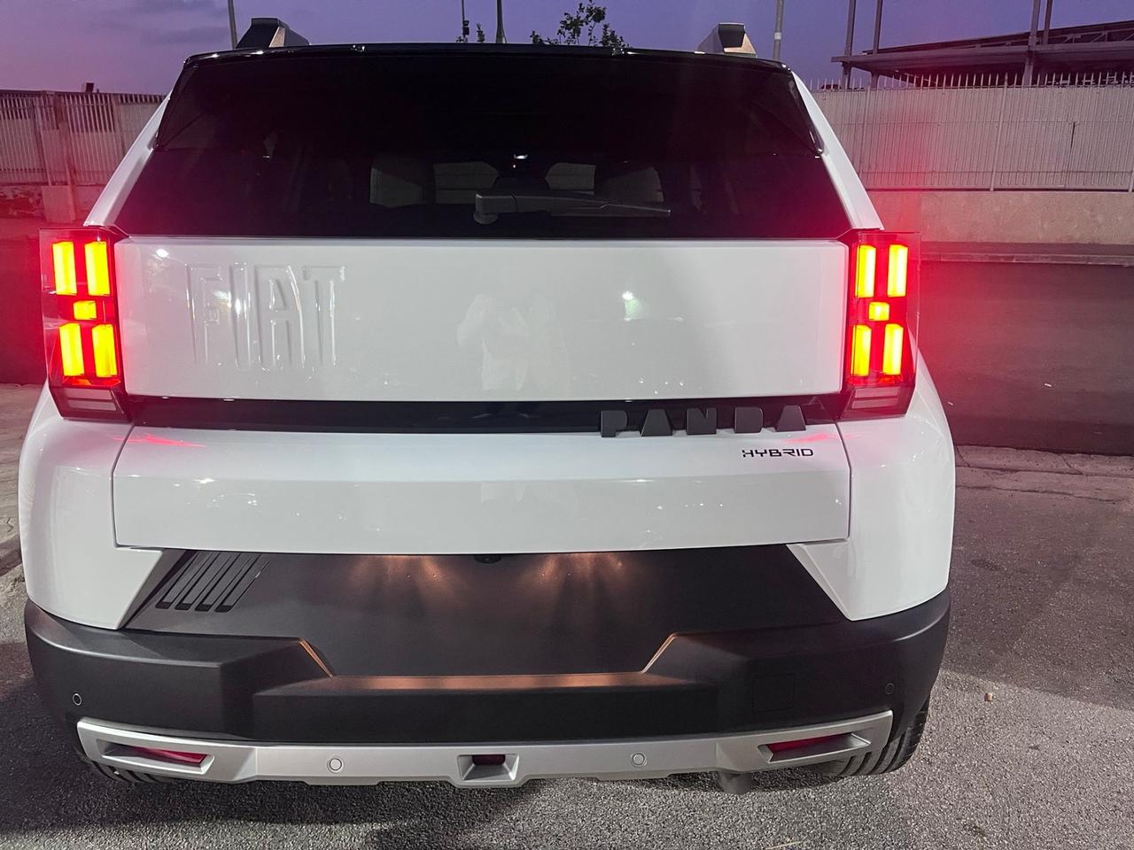 Fiat Grande Panda 1.2 Hybrid 110 CV S&S La Prima