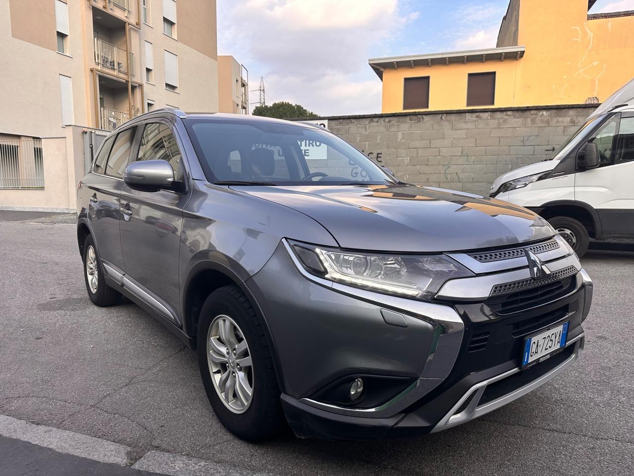 Mitsubishi Outlander 2.0 2WD GPL Bi-fuel Intense SDA