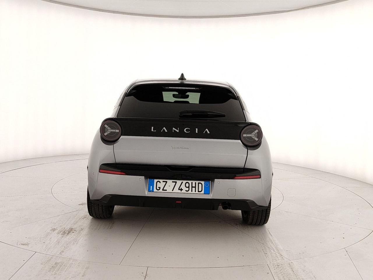 Lancia Ypsilon Hybrid e-DCT LX