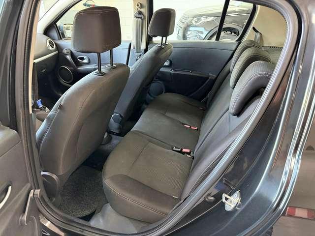 Renault Clio Clio III 2005 5p 1.2 16v Dynamique