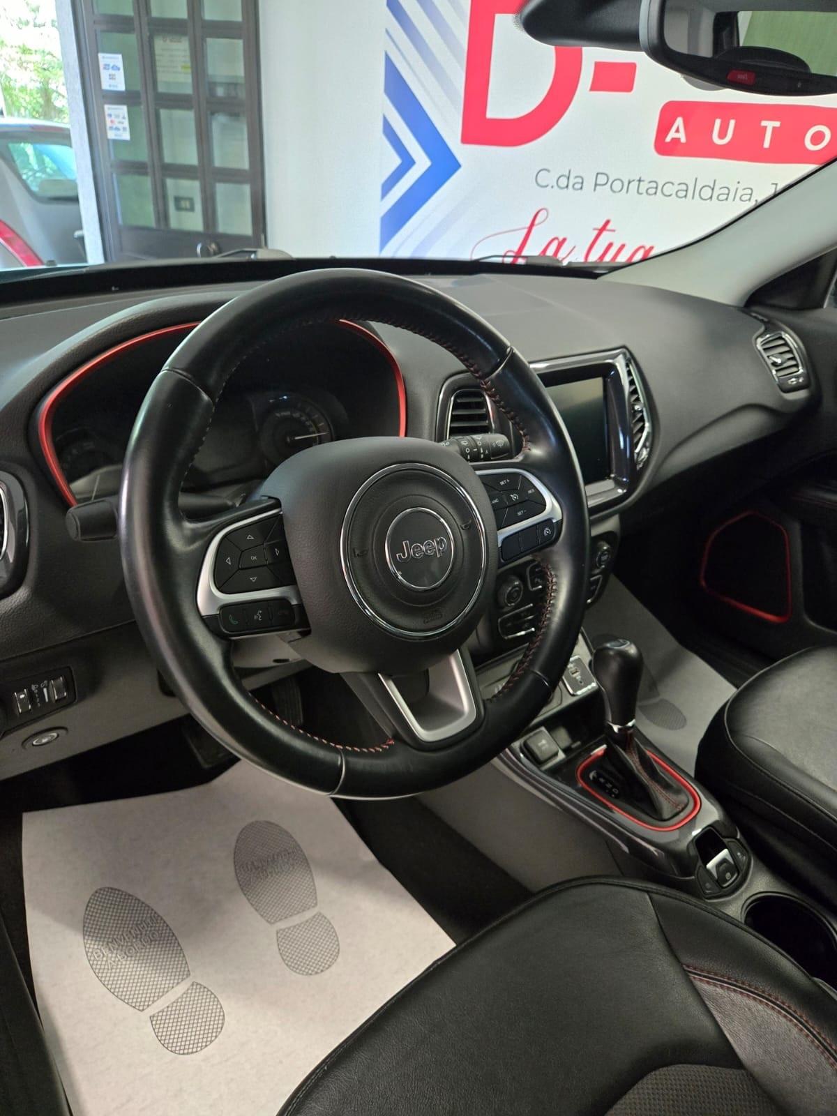 Jeep Compass 1.3 Turbo T4 240 CV PHEV AT6 4xe Trailhawk