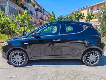 Lancia Ypsilon 1.3 MJT MOTORE BRILLANTE