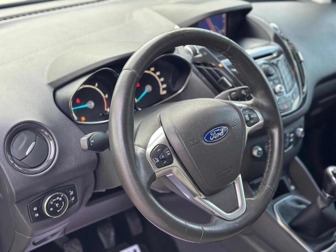 Ford Tourneo Courier 2015 1.5 DIESEL 95CVTitanium