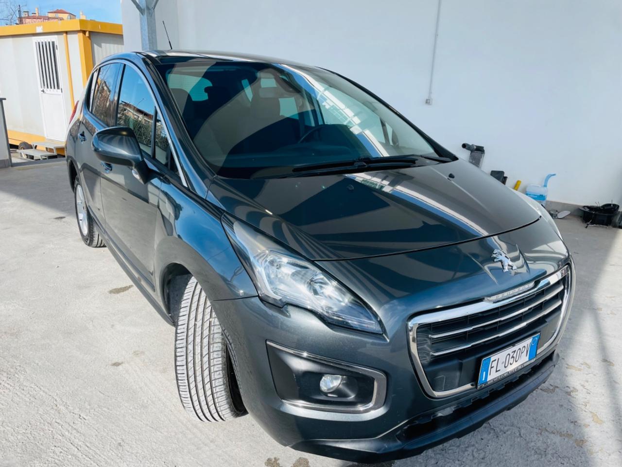 Peugeot 3008 1.6 HDi 115CV Business