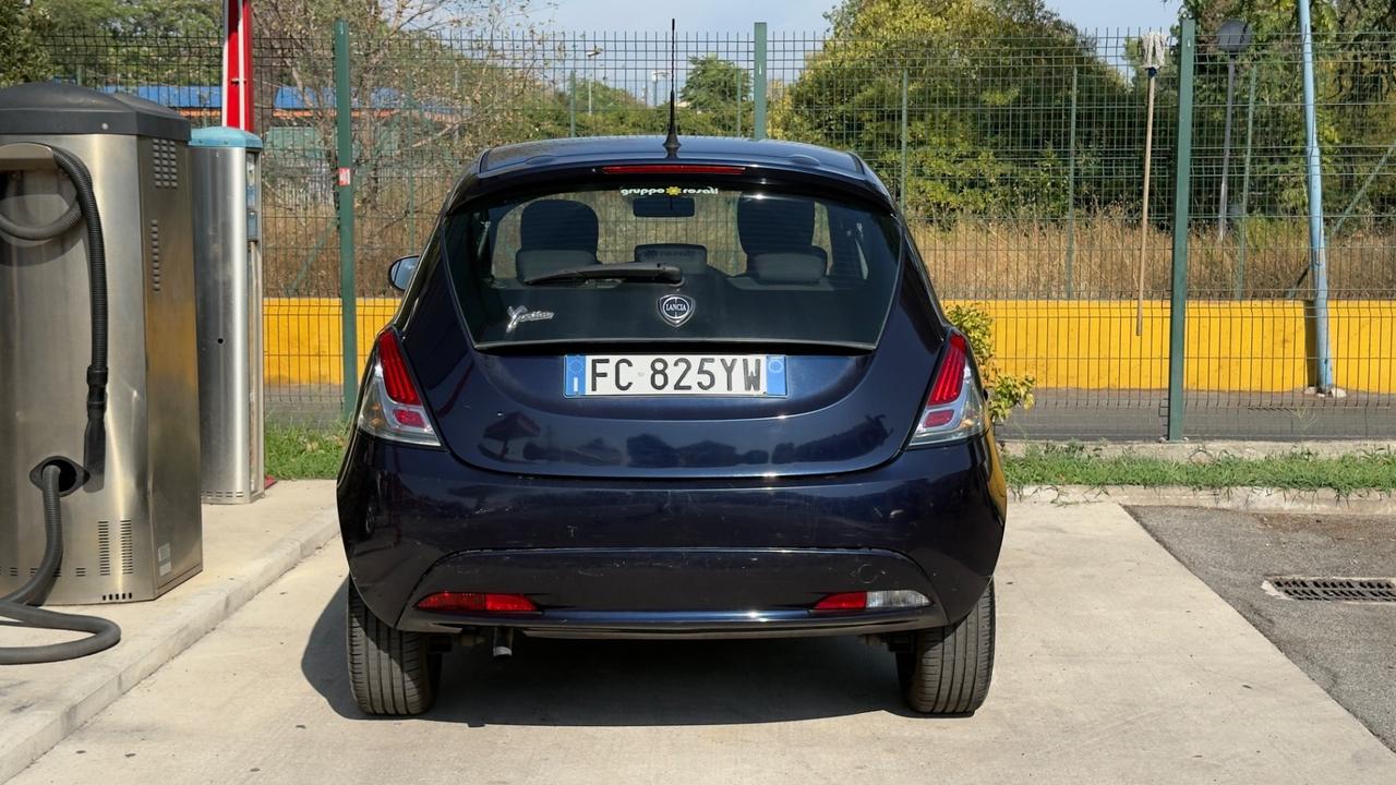 Lancia Ypsilon 1.2 69 CV 5 porte Platinum