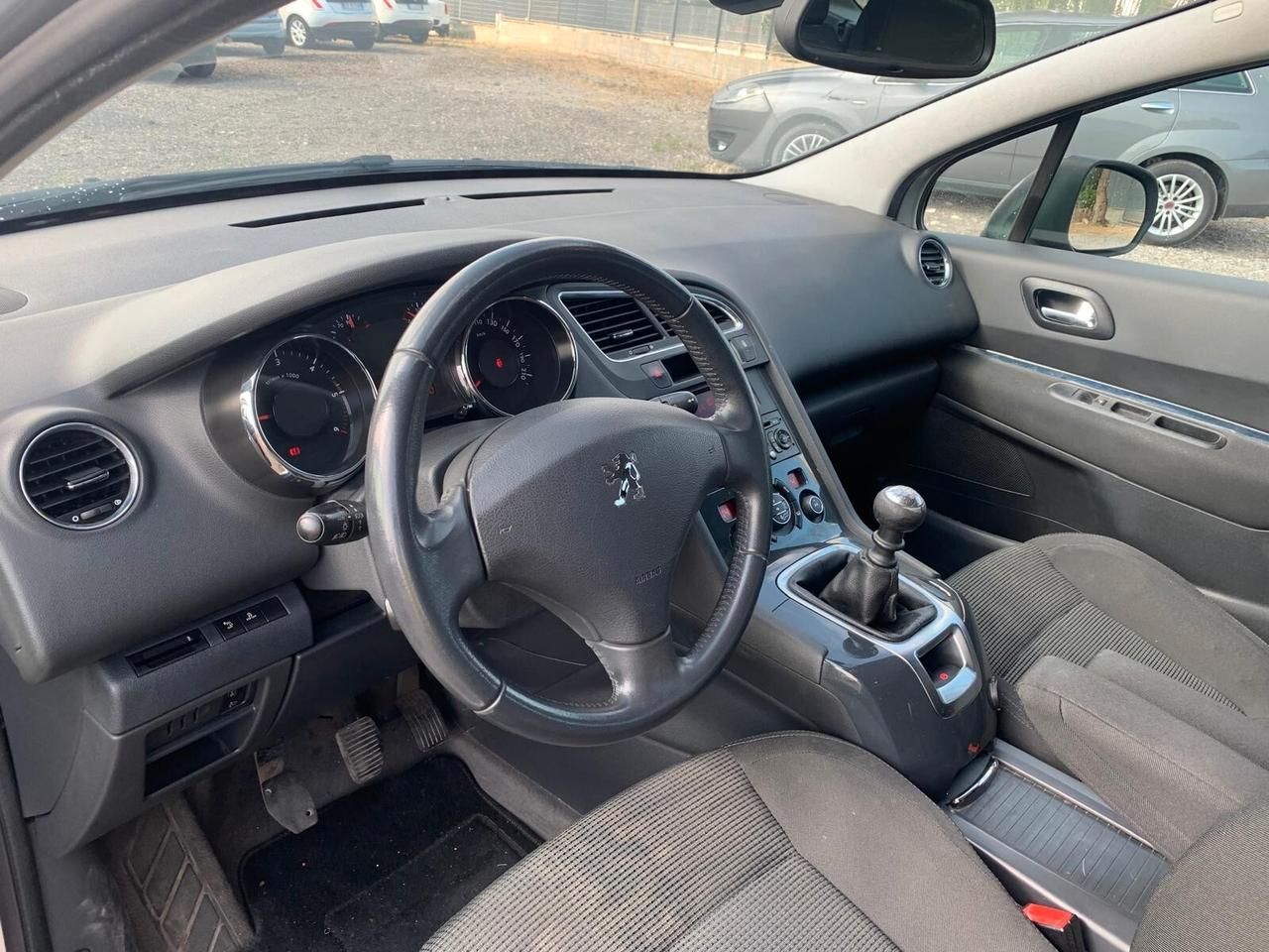 Peugeot 5008 1.6 HDi 112CV Premium