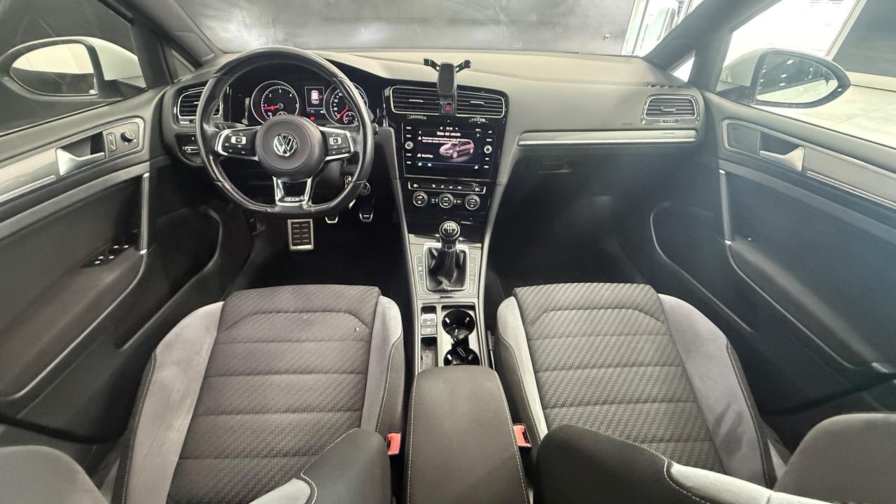 Volkswagen Golf 1.6 TDI 115 CV 5p. R-line